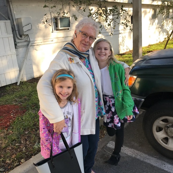 Meet your Posher, Lydia - Picture 7 of 7